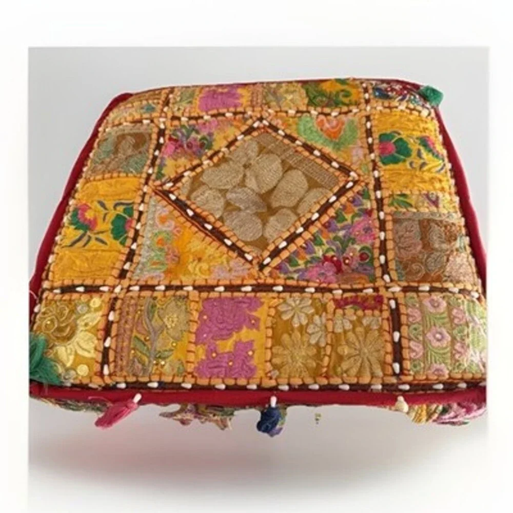 NWT Bohemian, Ethnic, Eclectic, Moroccan,4 Pillows&Pouf Ottoman boho-chic vibe
